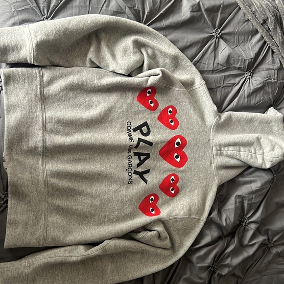 Selling a Comme Des Garçons Play Embroider Heart Zip-Up Hoodie -price negotiable - Picture 4 of 8
